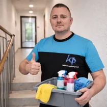 Start der Treppenhausreinigung